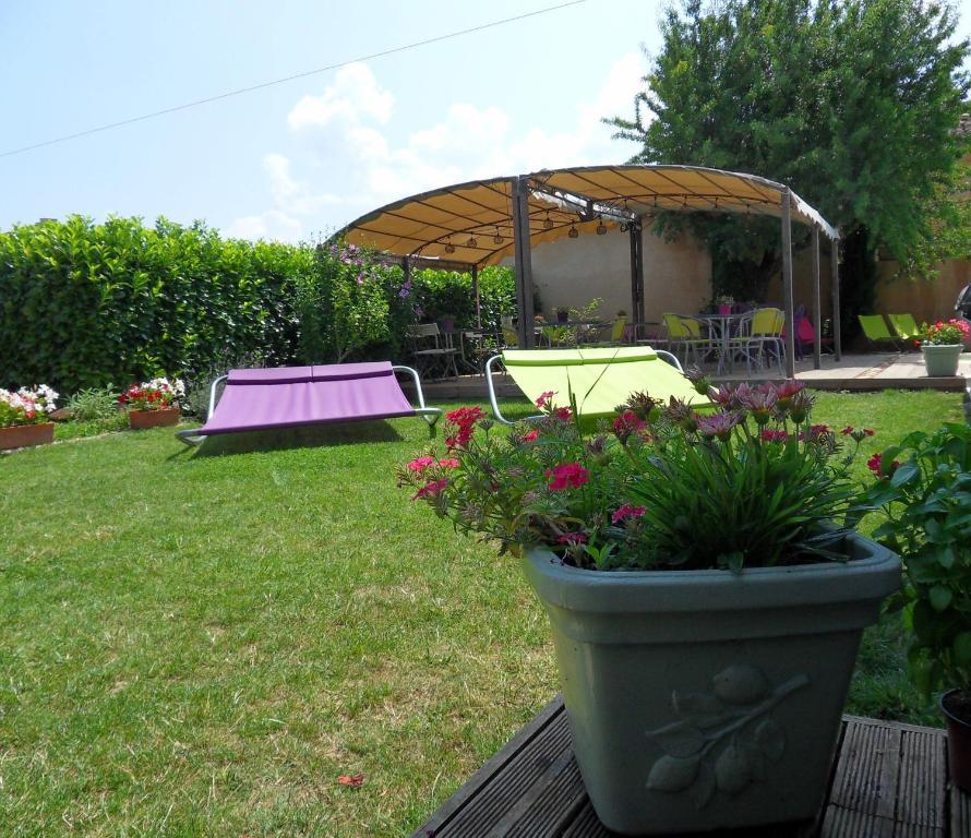 Le Jardin D'Ivana Chambres D'Hotes B&B Avec Piscine Chauffee โอแป็ด ห้อง รูปภาพ